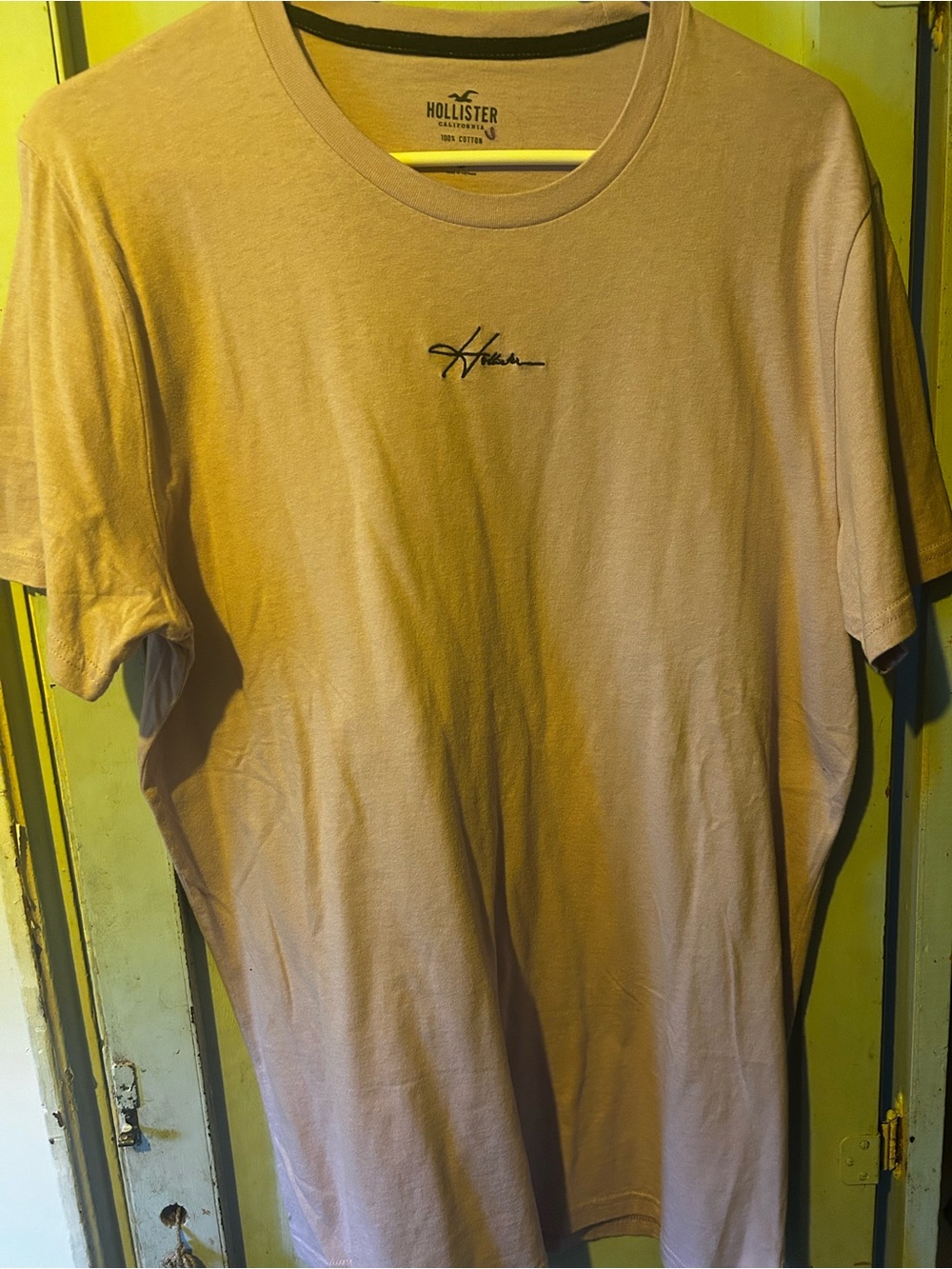 Hollister Men's Crewneck Tee in Pale Pink with Script Logo